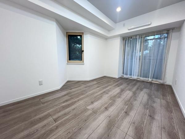 新山下ベイシティ６号棟