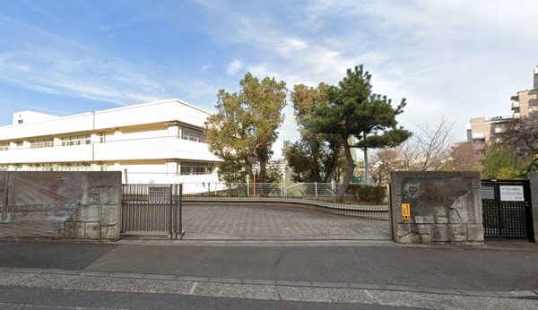 コスモ三ツ沢ガーデン山(横浜市立松本中学校)