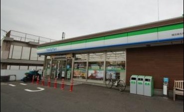 コスモ三ツ沢ガーデン山(ファミリーマート横浜神大寺一丁目店)