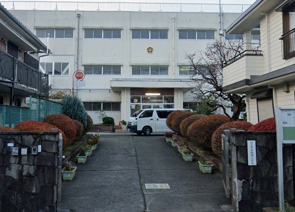 シャルマンコーポ上大岡第２(横浜市立桜岡小学校)