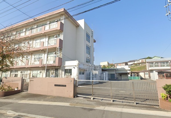 横浜市港南区下永谷２丁目の中古一戸建て(横浜市立芹が谷南小学校)