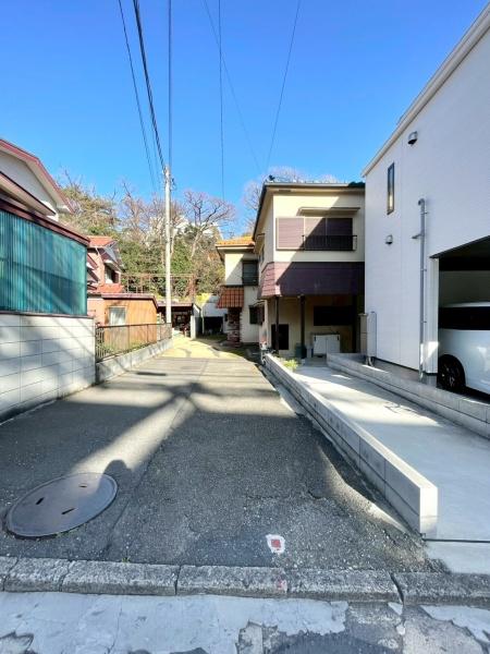 横浜市保土ヶ谷区岩井町　古屋付き売地
