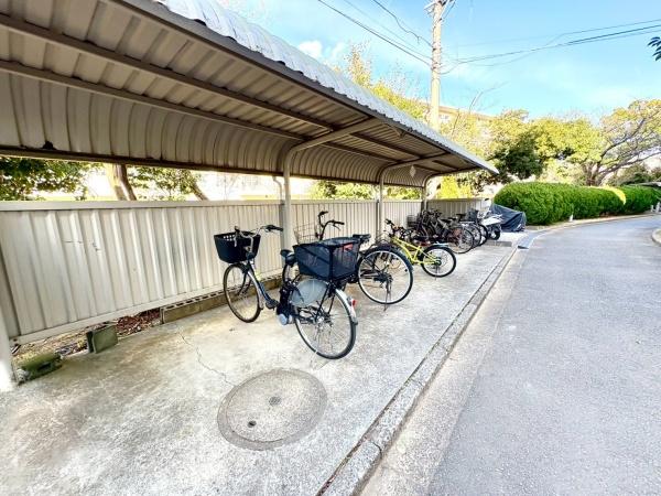 港南台めじろ団地３０号棟