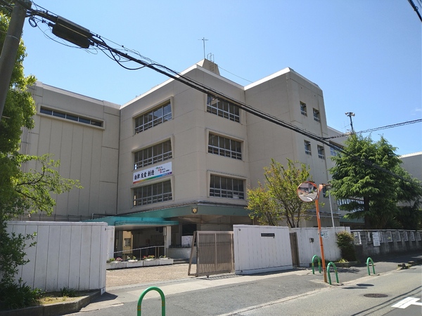 茨木市庄１丁目の中古一戸建て(茨木市立三島中学校)