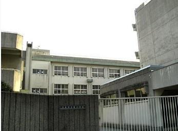 ジオ茨木学園町三番館(茨木市立東小学校)