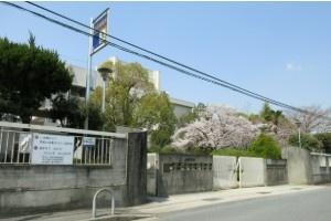 茨木市豊川２丁目の中古一戸建て(茨木市立豊川中学校)