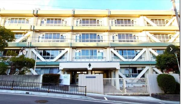 コスモ茨木シティフォルム　７階(茨木市立春日小学校)