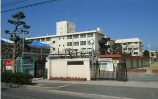 摂津市鶴野４丁目の中古一戸建て(摂津市立第三中学校)