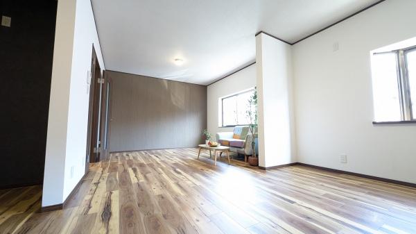 茨木市東奈良１丁目の中古一戸建て