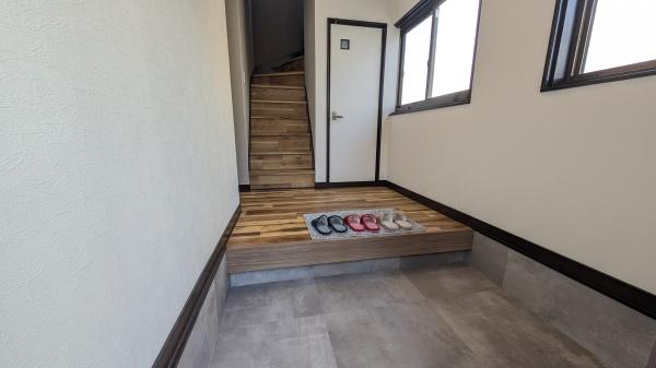 茨木市東奈良１丁目の中古一戸建て