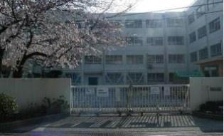 高槻市辻子３丁目の中古一戸建て(高槻市立竹の内小学校)