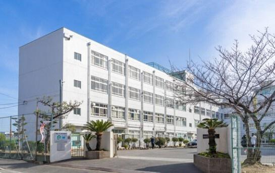 高槻市辻子３丁目の中古一戸建て(高槻市立第10中学校)