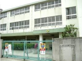茨木市西安威１丁目の中古一戸建て(茨木市立安威小学校)