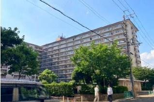 ローレルハイツ茨木総持寺２号棟　３階