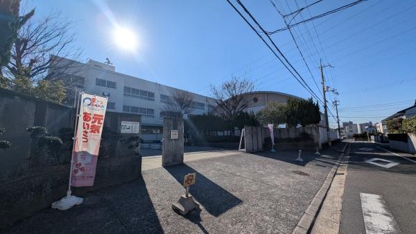 茨木市鮎川４丁目の中古一戸建て(茨木市立白川小学校)