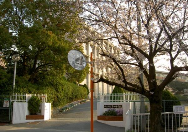 枚方市茄子作北町の中古一戸建て(枚方市立第四中学校)