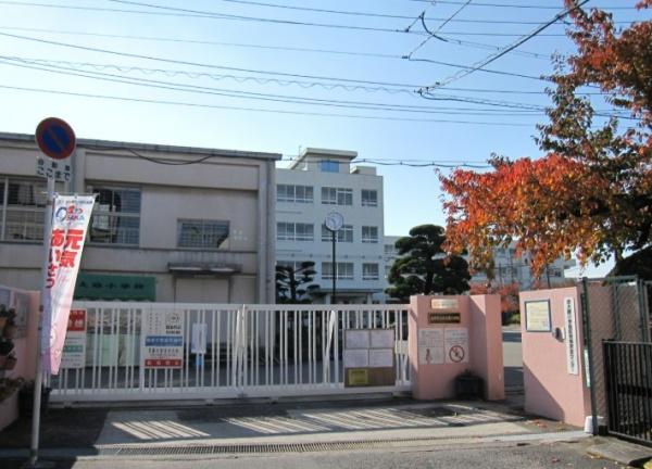 高槻市北昭和台町の中古一戸建て(高槻市立赤大路小学校)