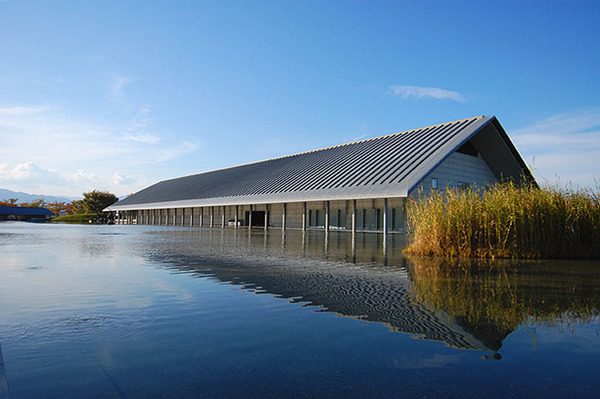 セザール琵琶湖大橋(佐川美術館)