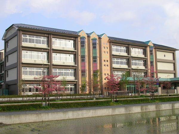 ルネス・ピース栗東ステーションスクエア(栗東市立大宝東小学校)