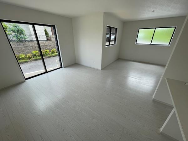 草津市野村４丁目の新築一戸建