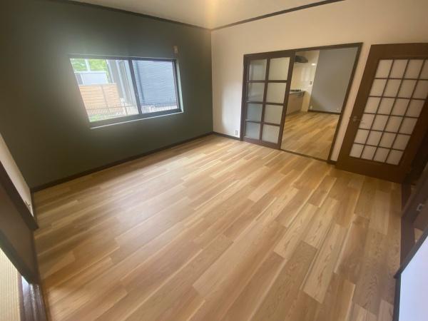 栗東市下戸山の中古一戸建