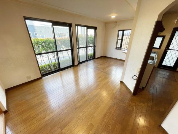 守山市水保町の中古一戸建て(リビング)