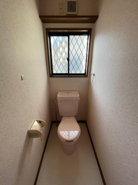 守山市水保町の中古一戸建て(トイレ)