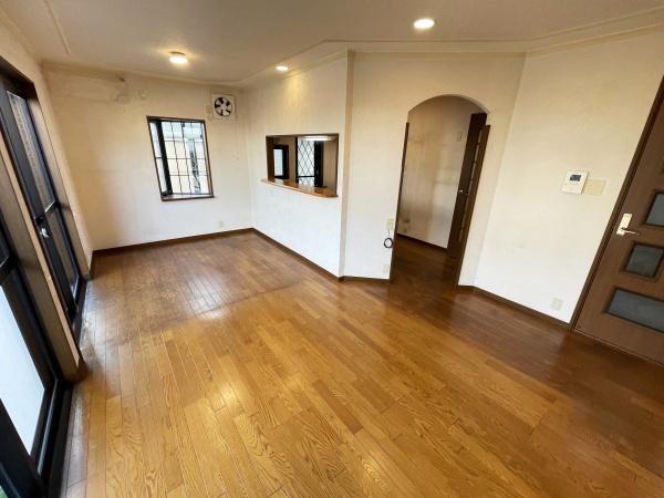 守山市水保町の中古一戸建て(リビング)