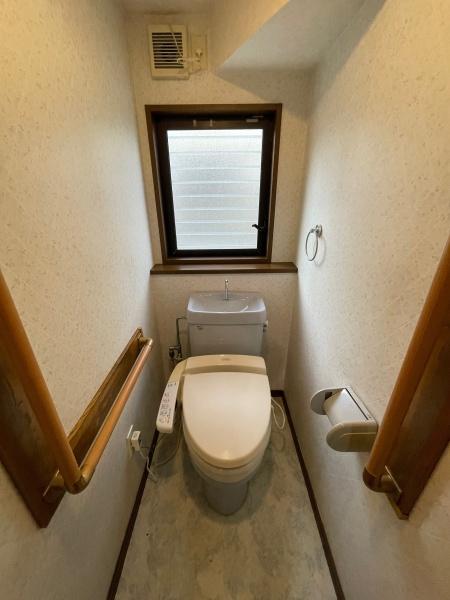 守山市水保町の中古一戸建て(トイレ)