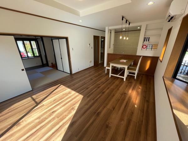 栗東市小平井３丁目の中古一戸建