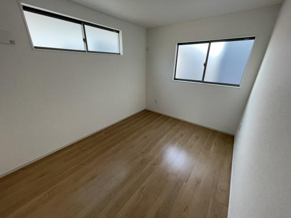 草津市草津４丁目の新築一戸建