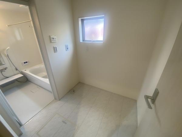 野洲市冨波甲の新築一戸建