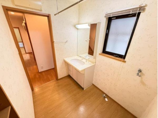 野洲市冨波甲の中古一戸建て