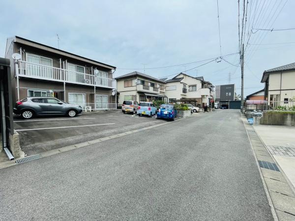 岡崎市中島東三丁目　アパート
