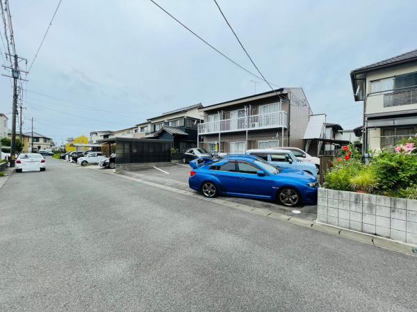 岡崎市中島東三丁目　アパート