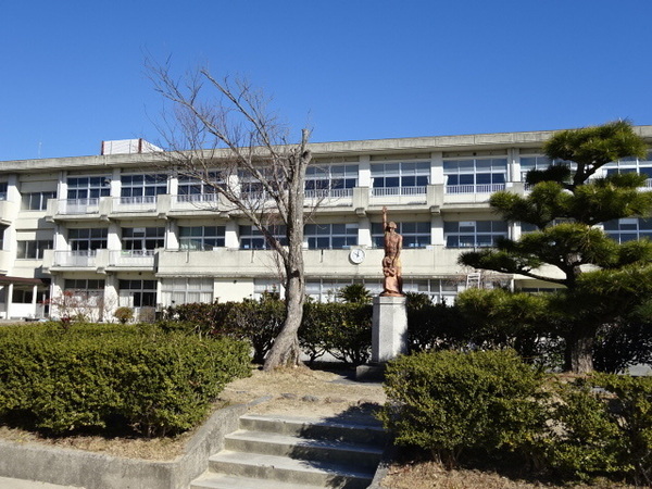 岡崎市井田町字１丁目の新築一戸建(岡崎市立井田小学校)