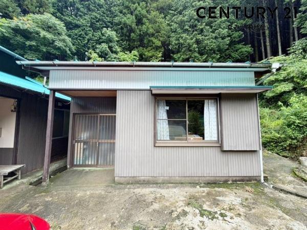 岡崎市山綱町字扇子山の中古一戸建て