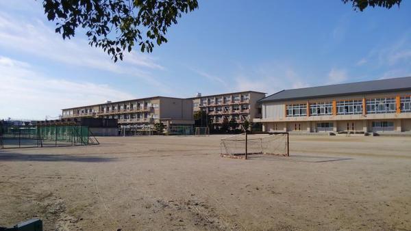 岡崎市岡町字西神馬崎南側の土地(岡崎市立美川中学校)