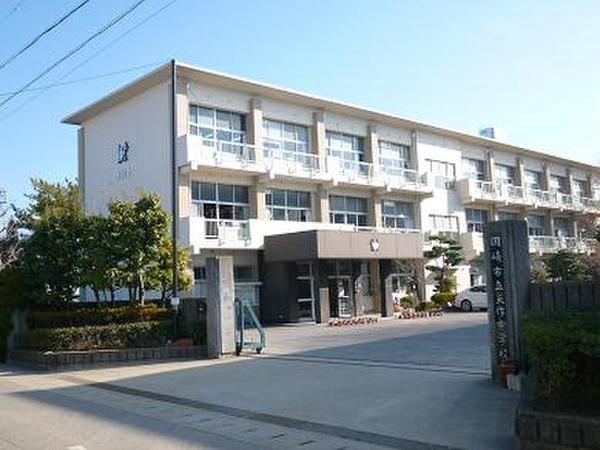 トリーハイツ矢作弐番館(岡崎市立矢作中学校)