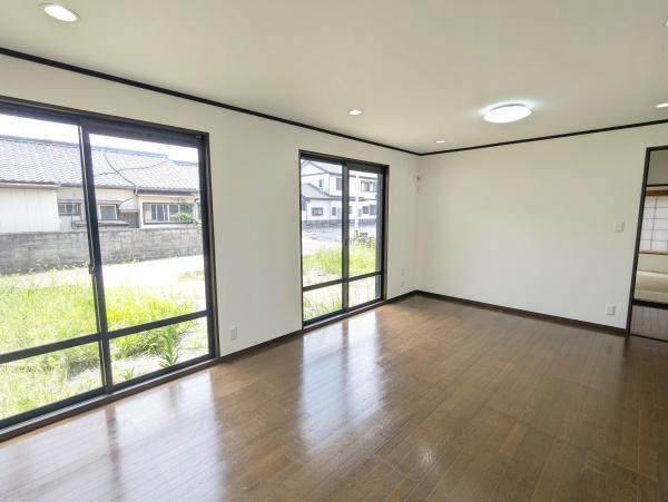 西尾市羽塚町戸建