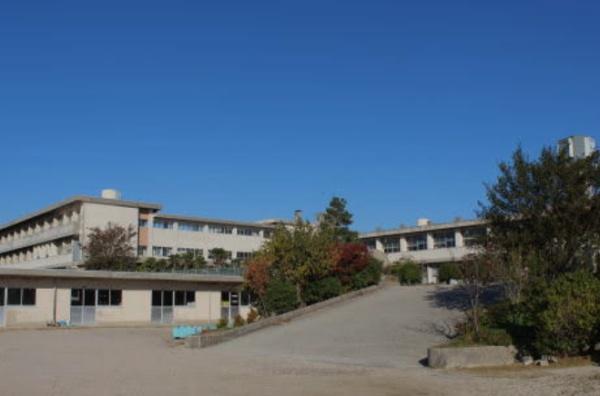 西尾市一色町味浜上乾地 新築建売15号棟(西尾市立一色中学校)