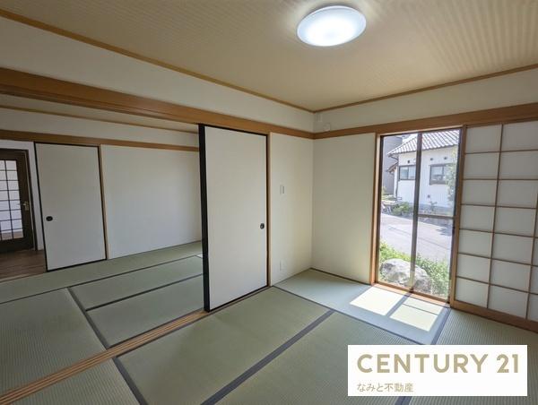 西尾市鵜ケ池町中屋敷の中古一戸建て