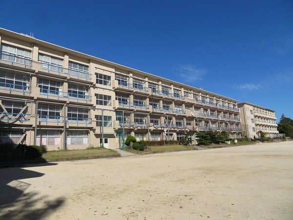 岡崎市能見町　新築戸建　1号棟(岡崎市立葵中学校)