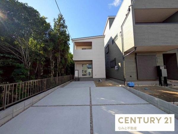 岡崎市六名南１丁目　新築戸建