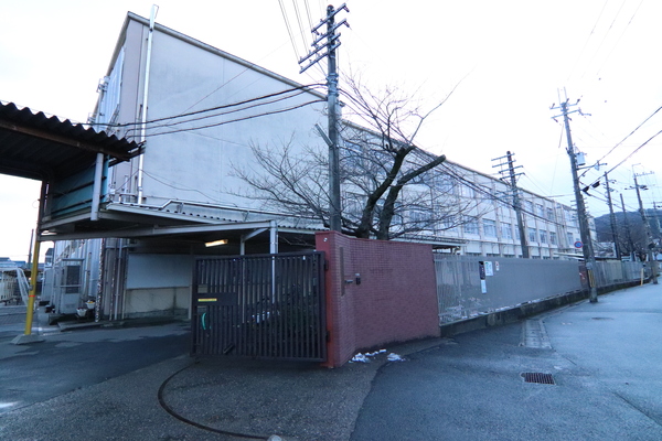 嵐山ロイアルハイツ第3号棟(京都市立梅津中学校)