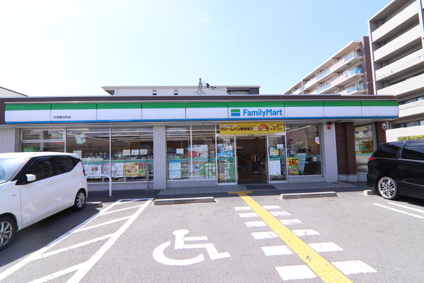 ディオ・フェルティ丹波橋左芳館(ファミリーマート伏見舞台町店)