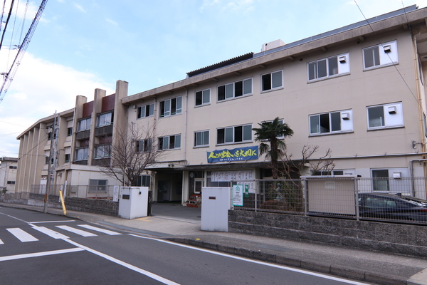 ヴィーヴル向日(向日市立勝山中学校)