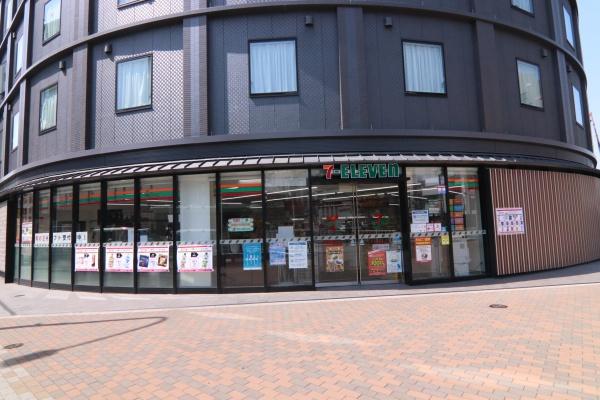 グランドール四条烏丸(セブンイレブン京都四条堀川店)