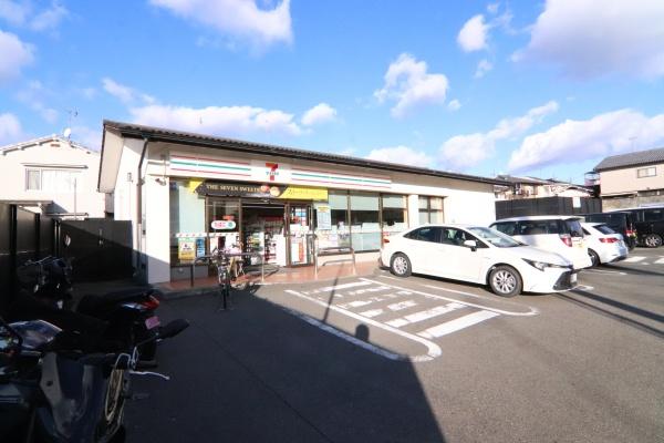 京都市伏見区深草大亀谷東寺町の中古一戸建て(セブンイレブン深草大亀谷店)