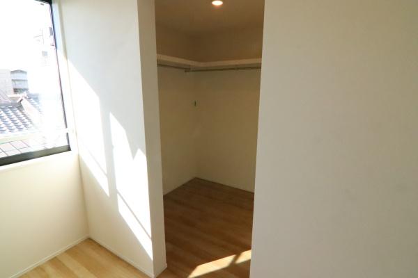 京都市中京区聚楽廻松下町の新築一戸建